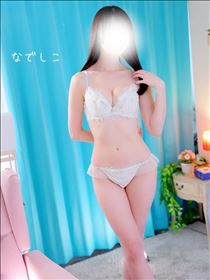 なでしこ・【Q】下着は何色が好きですか？【A】