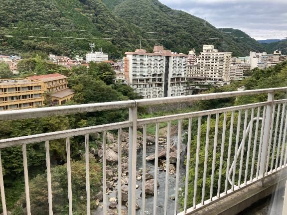 旅行行きたいマン(??> ?? < )??