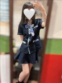 いろは・スカート短め