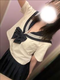 いろは・私の指名様が初めて出した精子、それは真っ白のプルプルで私は19歳でした