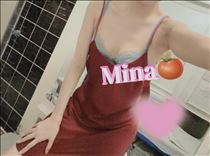 みな・最近の衣装は?