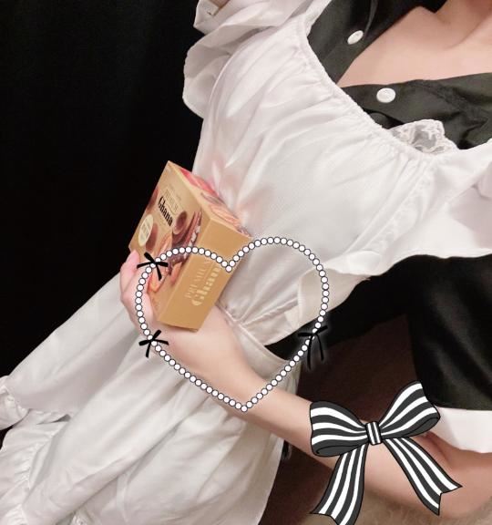 黒髪眼鏡メイド