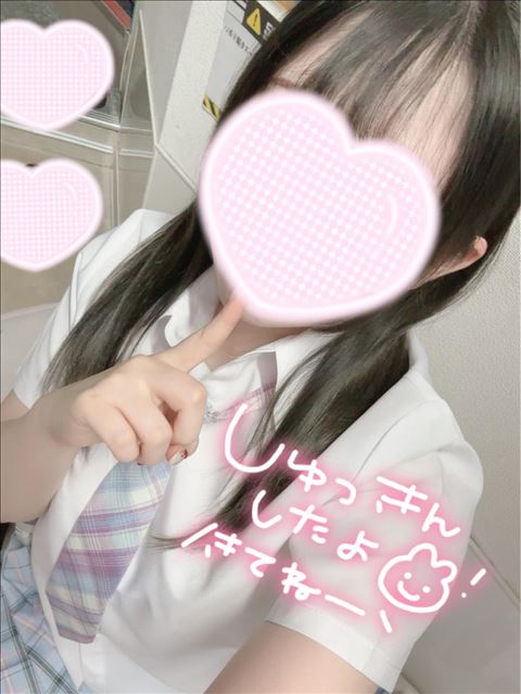 寒いからここで