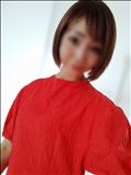 赤くて