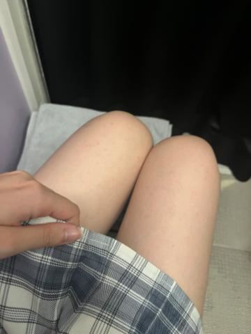 ちらり....？