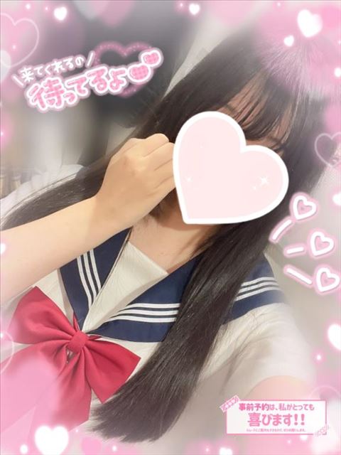制服姿の女の子に....///