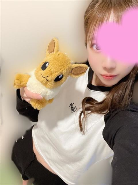 夜に登校するむぎ。
