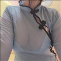 セクシーなチャイナ服で…??