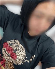 つかさ・【お昼休みにこっそり美容デー? 眉毛を整えてきました?】
