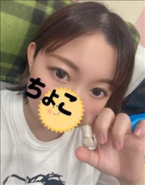 ちょこ・人差し指の爪が、、