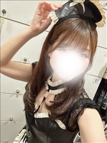 ひなの・メイド服?