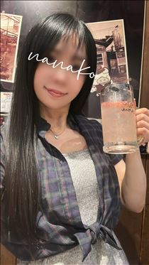 ななこ・お酒も水分だよね♡