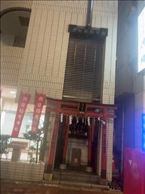 るい・おー　銀座の駅前にこんな