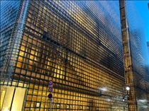 るい・銀座の建物